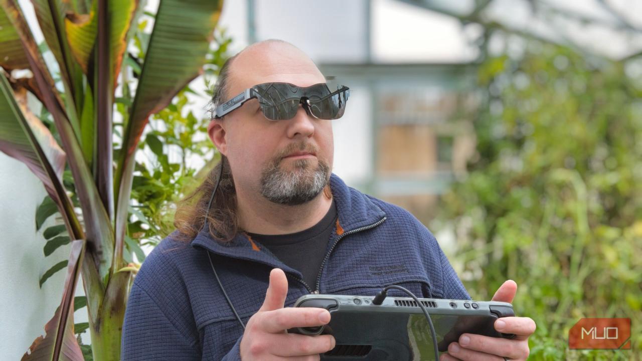 RayNeo Air 2S Review: Biggest Virtual Screen Yet, But Too Awkward for XR RayNeo Air 2S Review: Biggest Virtual Screen Yet, But Too Awkward for XR